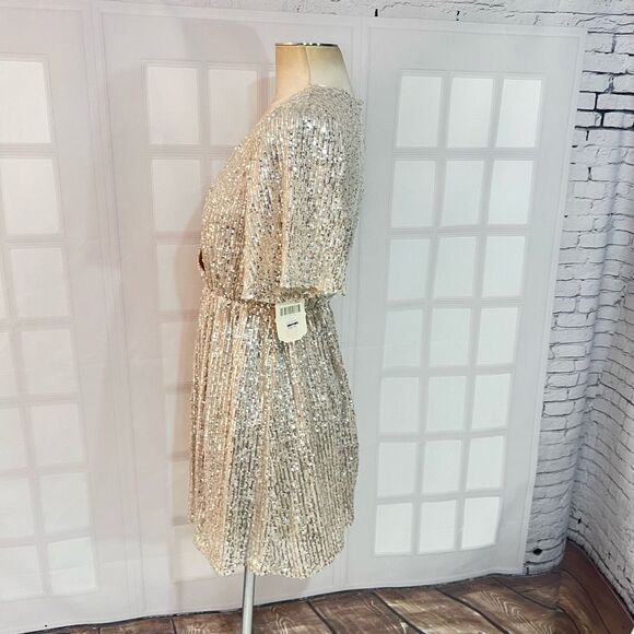 Altar’d’ State NWT Gold Mesh Sequin V-Neck Lined Bridesmaid Mini Dress Medium - Picture 7 of 12